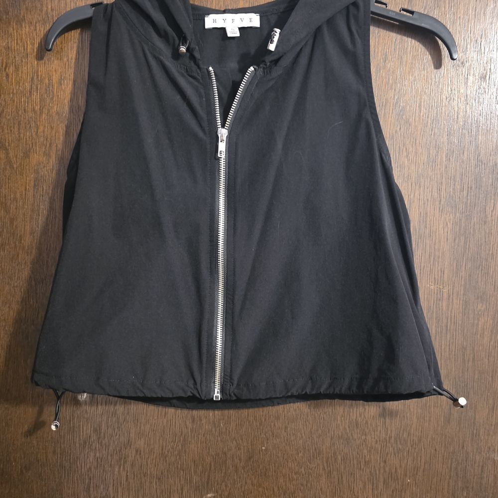 HYFVE Black Hooded Zip-Front Cropped Tank